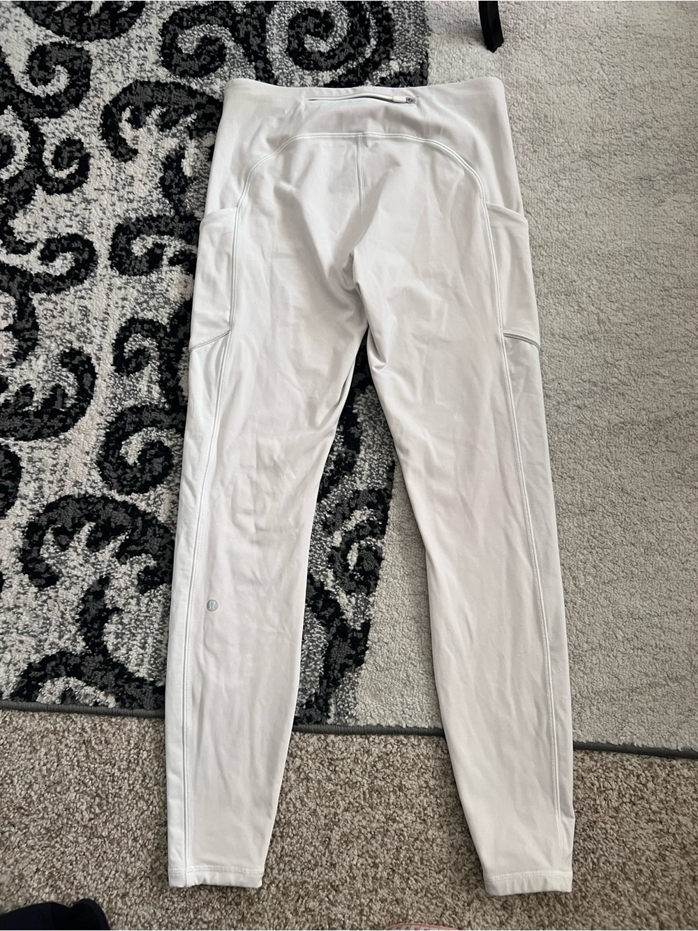 Lululemon Fast and Free Tight Athletic Leggings White Women’s Size 8
